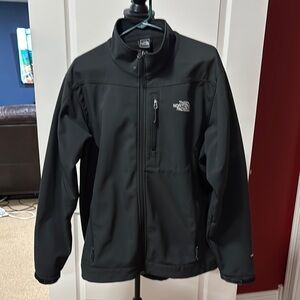 The North Face Men's Black Apex Jacket
